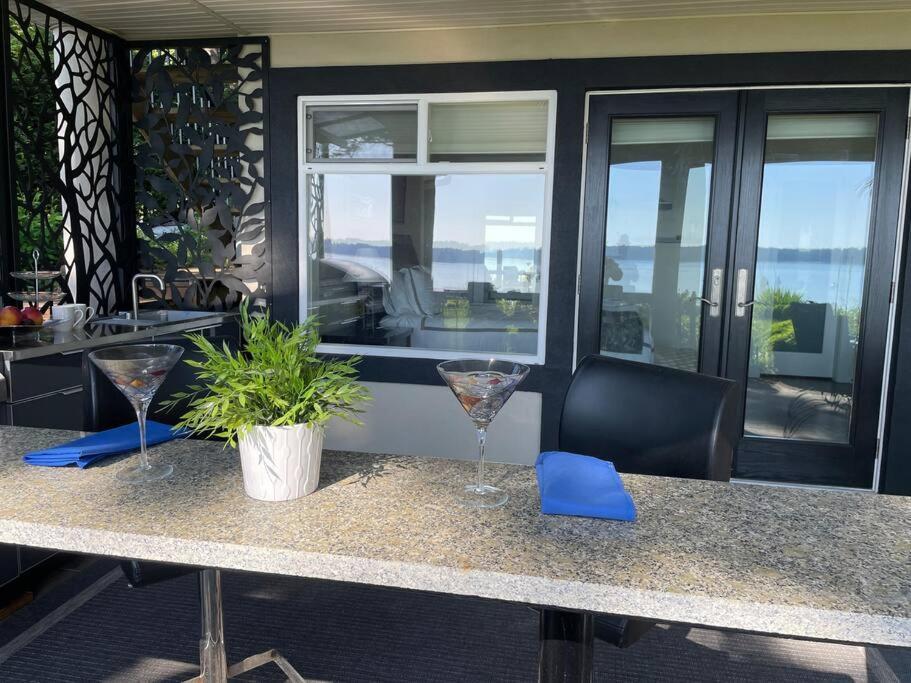Saanichton Waterfront 2Br Suite With Superb Views Exterior foto