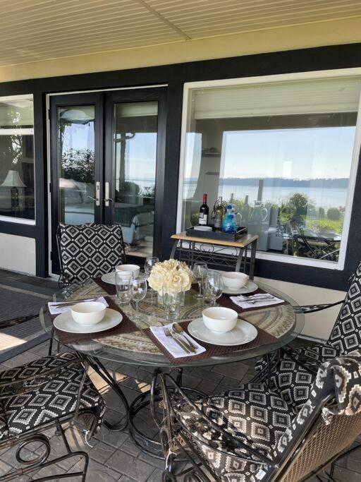 Saanichton Waterfront 2Br Suite With Superb Views Exterior foto